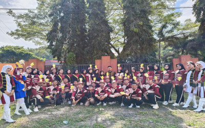 Gempita Drumband SMAN 1 Konawe Selatan Pukau Pawai Budaya HUT Konawe Selatan di Andoolo