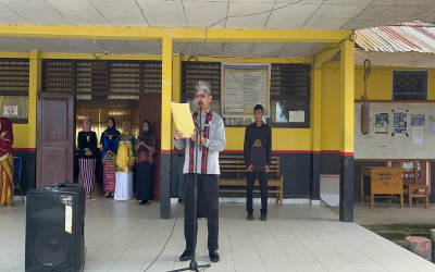 Semarak Hardiknas di SMAN 1 Konawe Selatan: Peserta Berbalut Batik, Lomba Fashion Show Gaun Profesi Jadi Sorotan