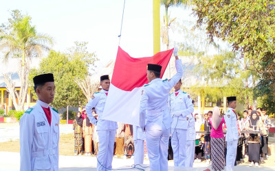 Hari Sumpah Pemuda, SMAN 1 Konawe Selatan Upacara Gunakan Batik Nasional