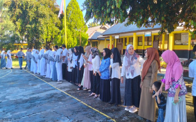 Hari Pertama Sekolah Setelah Libur Lebaran Idul Fitri, SMAN 1 Konawe Selatan Gelar Halal Bihalal